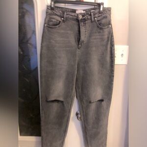 True craft size 9 black distressed mom jeans